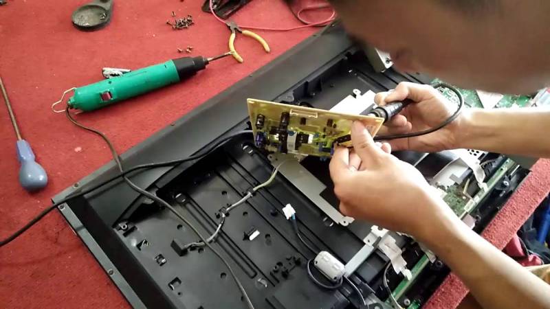 Dịch vụ sửa tivi tại nhà Hà Nội nhanh chóng, bảo hành rõ ràng